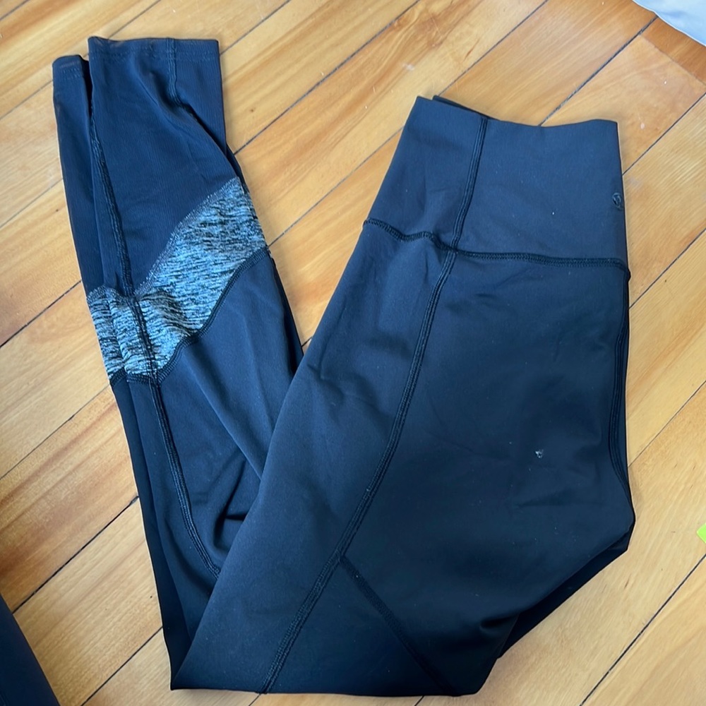 Lululemon 7/8 leggings mesh detail